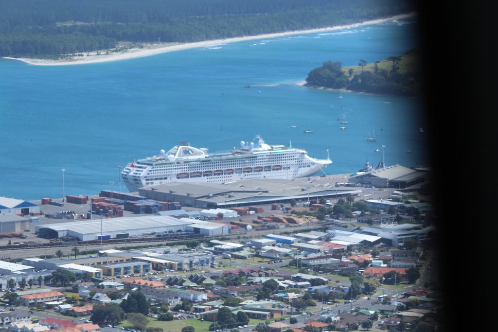 Pavilion Beachfront Apartments Mount Maunganui Exteriör bild