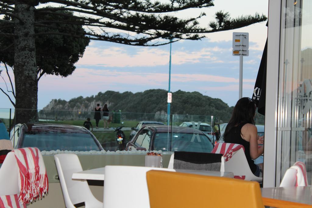 Pavilion Beachfront Apartments Mount Maunganui Exteriör bild