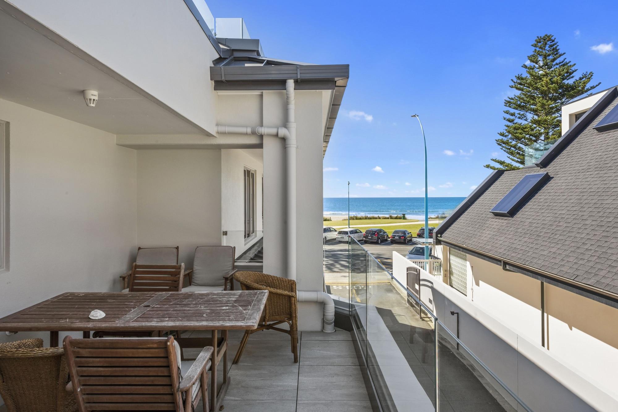 Pavilion Beachfront Apartments Mount Maunganui Exteriör bild