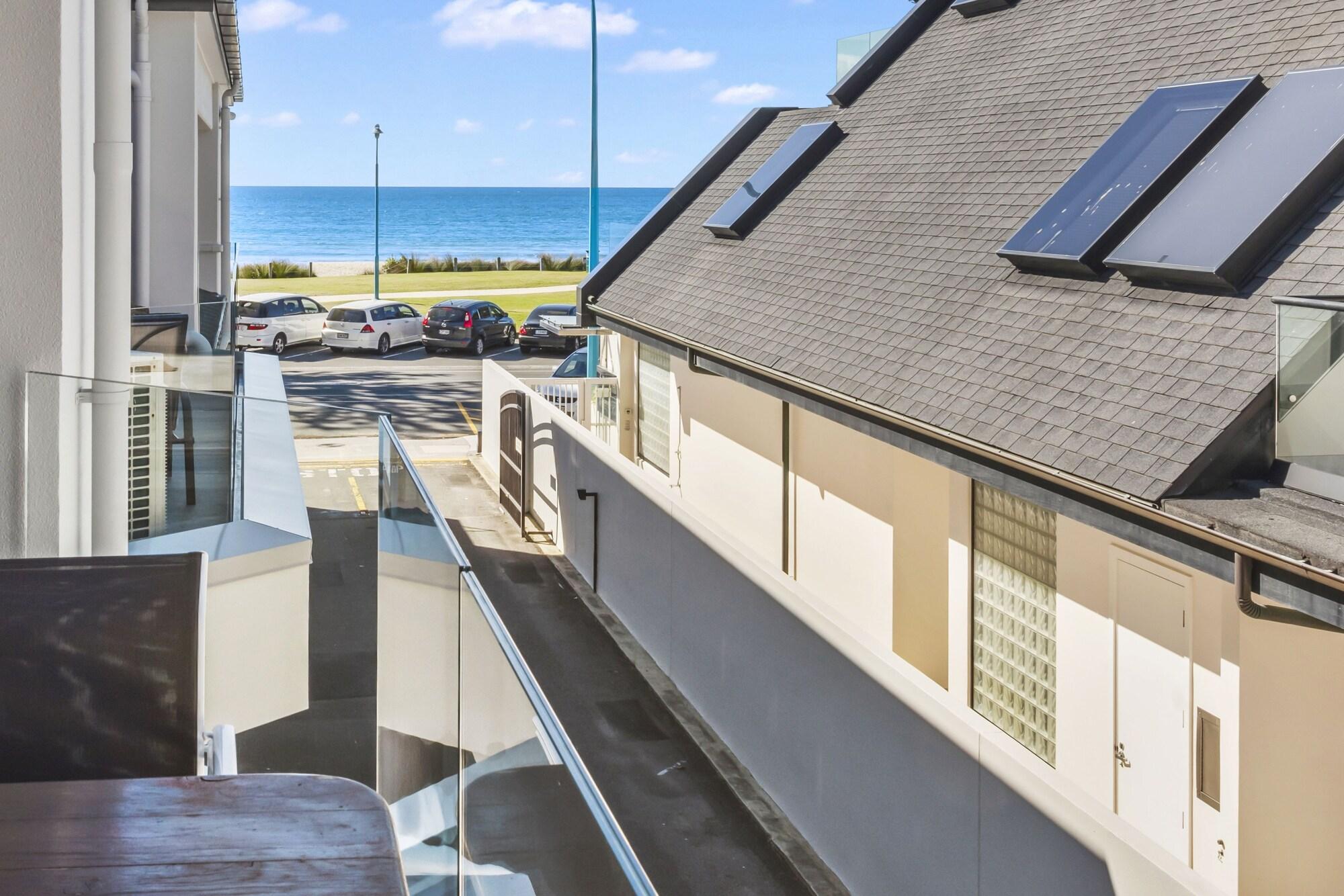 Pavilion Beachfront Apartments Mount Maunganui Exteriör bild