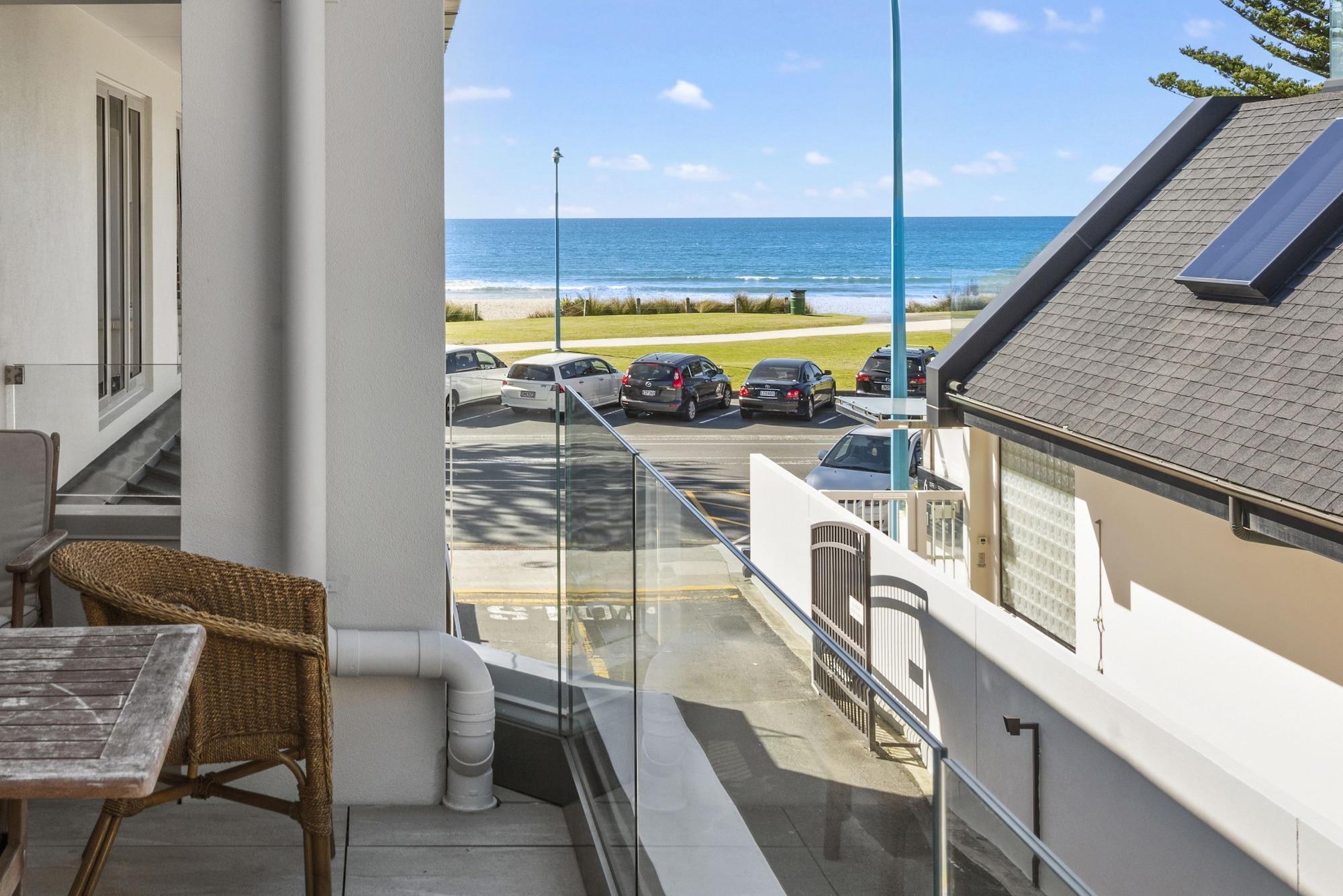 Pavilion Beachfront Apartments Mount Maunganui Exteriör bild