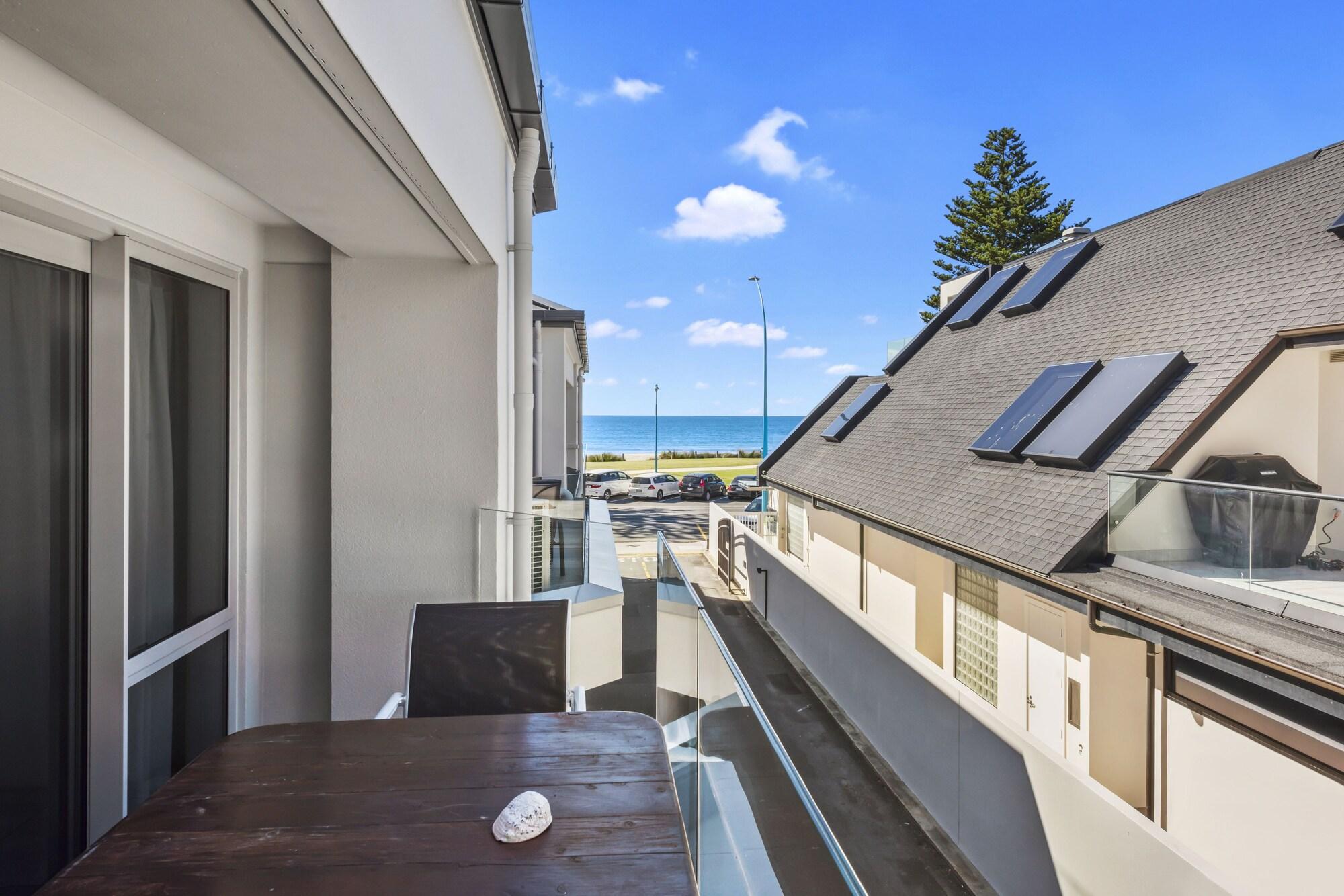 Pavilion Beachfront Apartments Mount Maunganui Exteriör bild