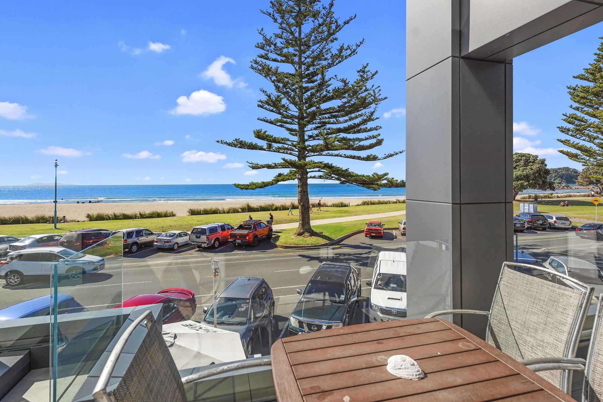 Pavilion Beachfront Apartments Mount Maunganui Exteriör bild